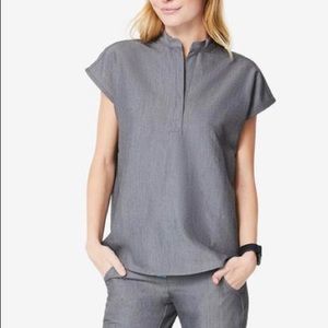 Figs scrub top